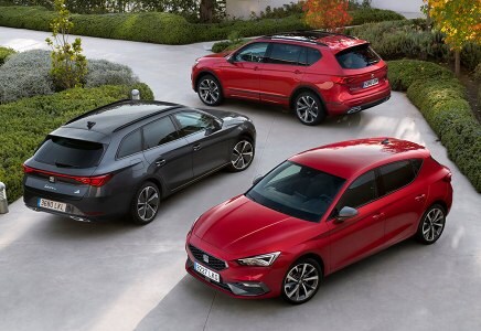 SEAT electrifies its large SUV as the Tarraco e-HYBRID enters production.