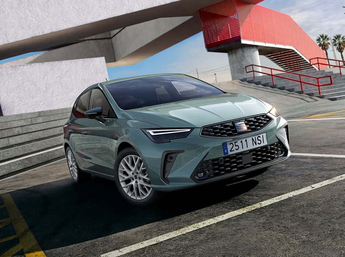 Side view of the seat trim Ibiza parked outdoors 