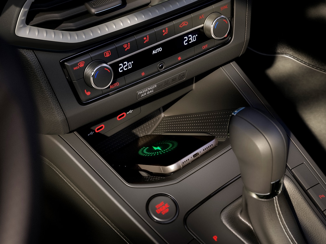 Seat ibiza intetior view that also includes advanced tech, such as the connectivity box, controlled with the centre console 