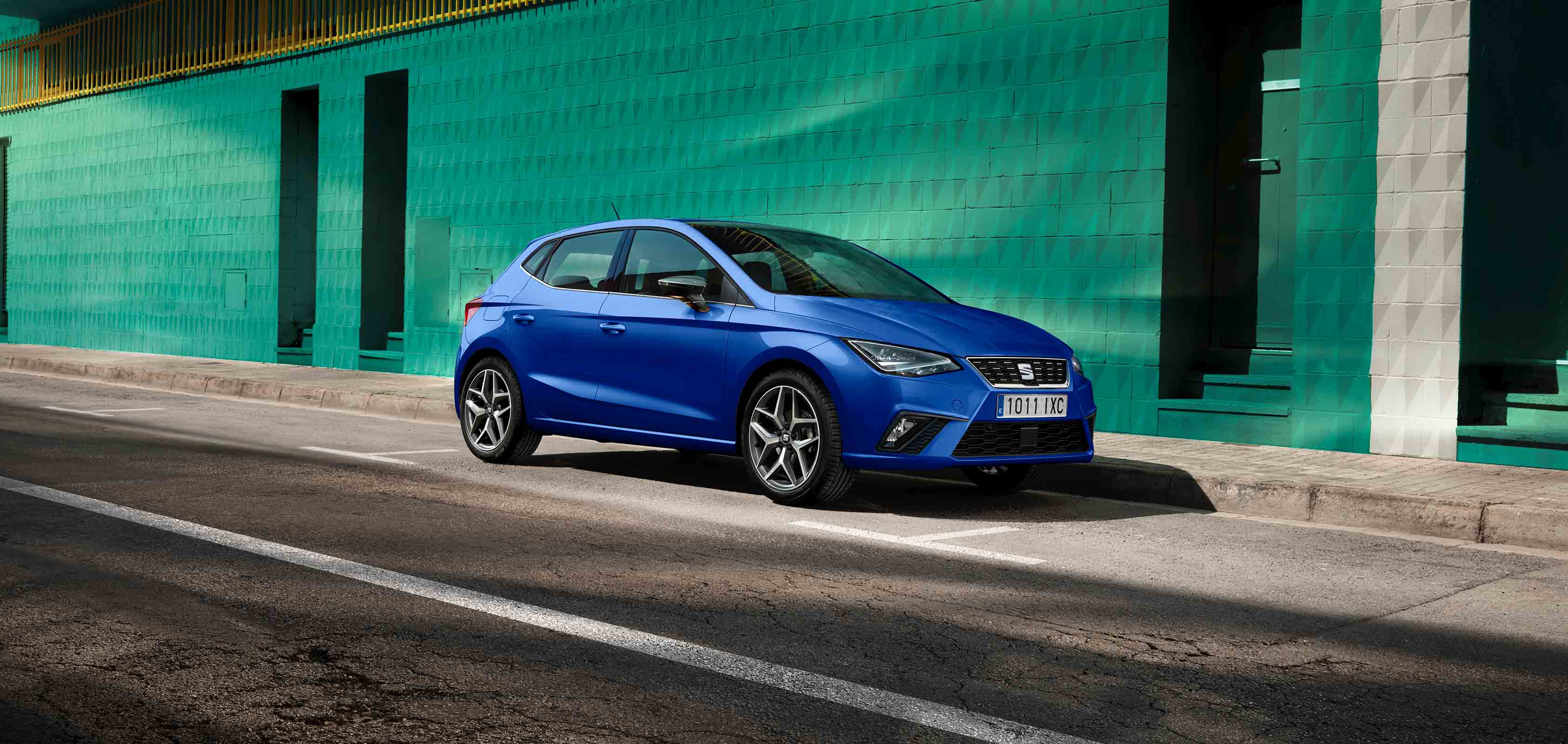 2018 SEAT Ibiza nevada white exterior angle front view