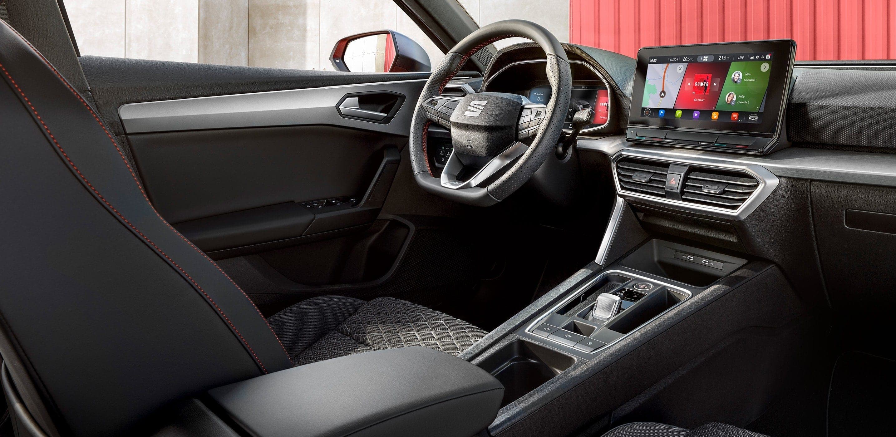SEAT Leon connectivity technology
